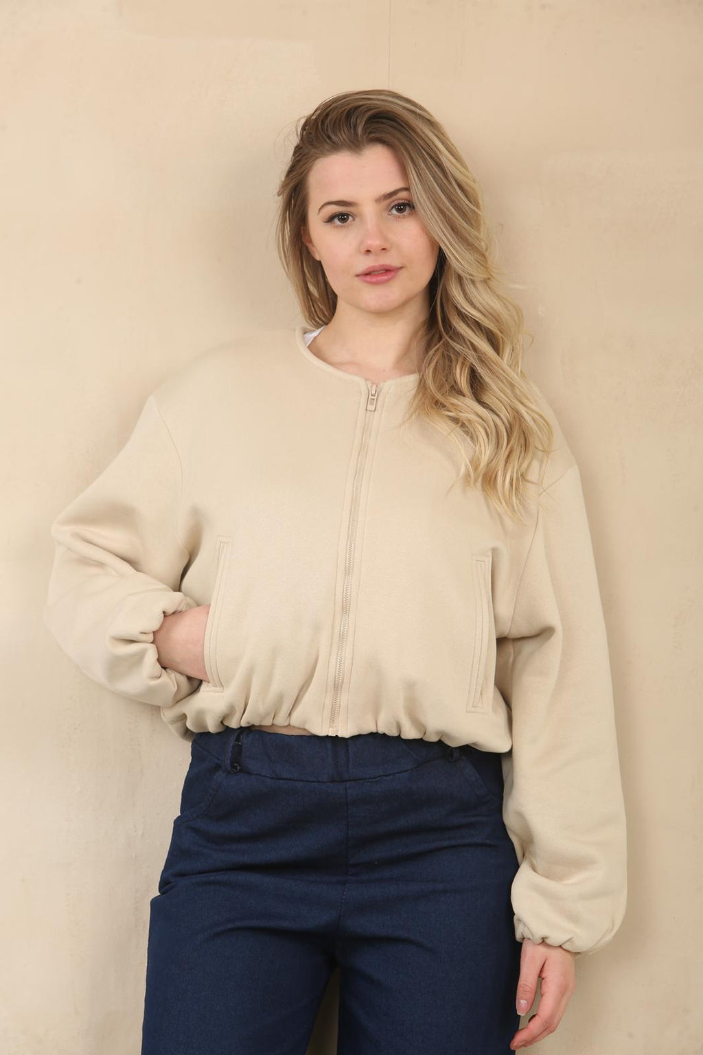 Beige Bubble Hem Cropped Fleece-Lined Jacket – Hooded Zip-Up