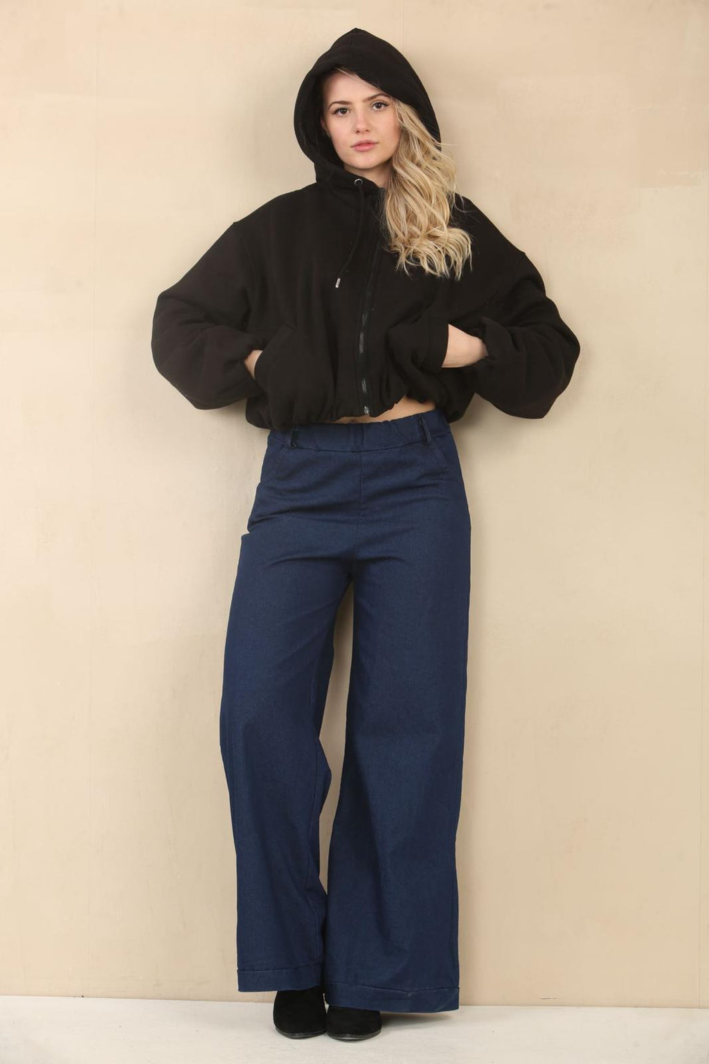 Black Bubble Hem Cropped Fleece-Lined Jacket – Hooded Zip-Up
